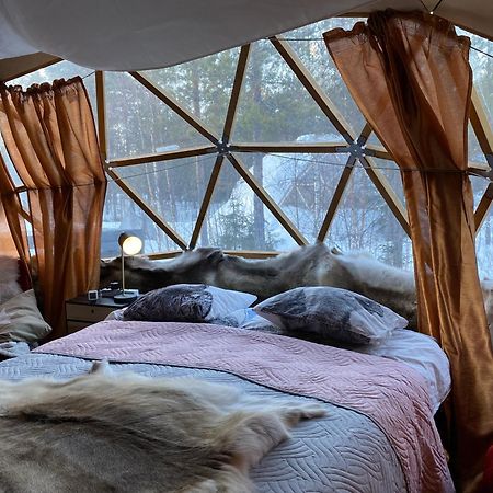 Aurora Igloo Fireplace-Heated Tents In A Secret Forest With Private Jacuzzi And Shared Sauna Bathroom And Dog Friendly Rovaniemi Luaran gambar