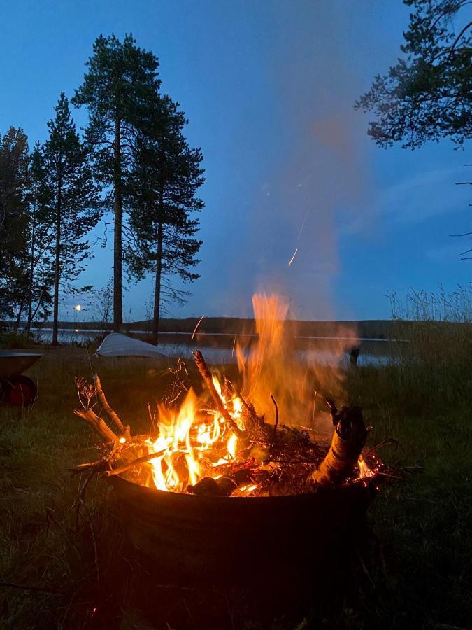 Aurora Igloo Fireplace-Heated Tents In A Secret Forest With Private Jacuzzi And Shared Sauna Bathroom And Dog Friendly Rovaniemi Luaran gambar