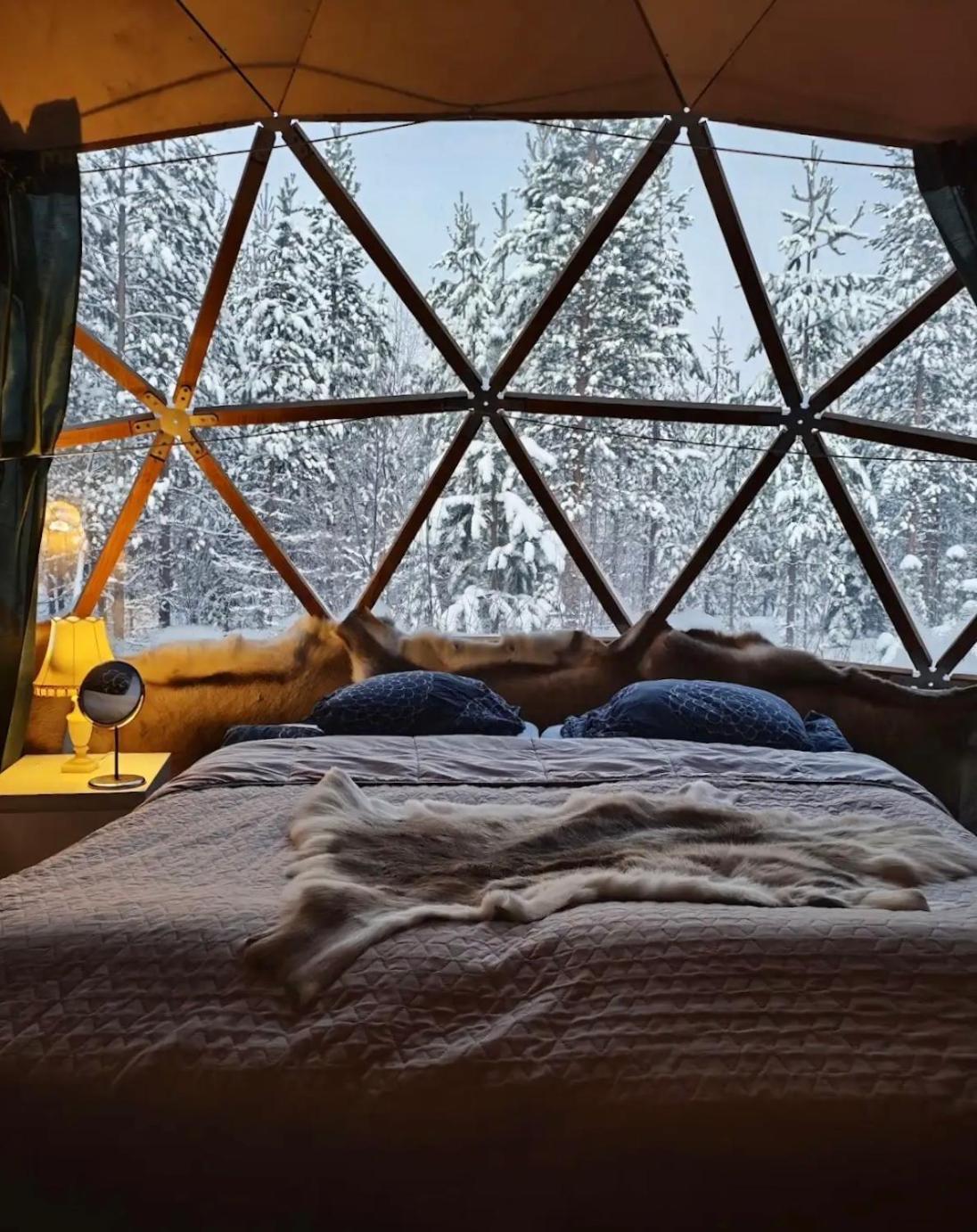 Aurora Igloo Fireplace-Heated Tents In A Secret Forest With Private Jacuzzi And Shared Sauna Bathroom And Dog Friendly Rovaniemi Luaran gambar