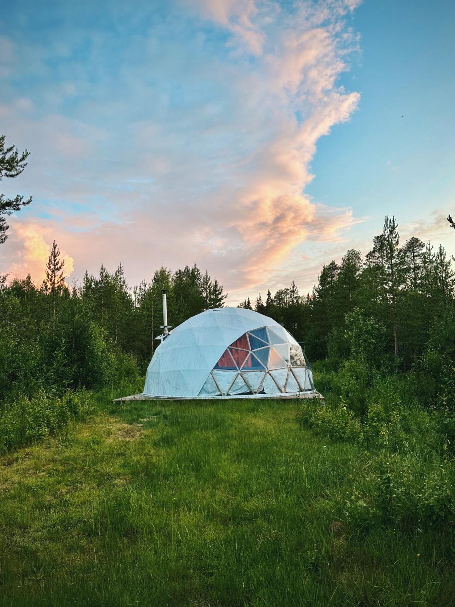 Aurora Igloo Fireplace-Heated Tents In A Secret Forest With Private Jacuzzi And Shared Sauna Bathroom And Dog Friendly Rovaniemi Luaran gambar