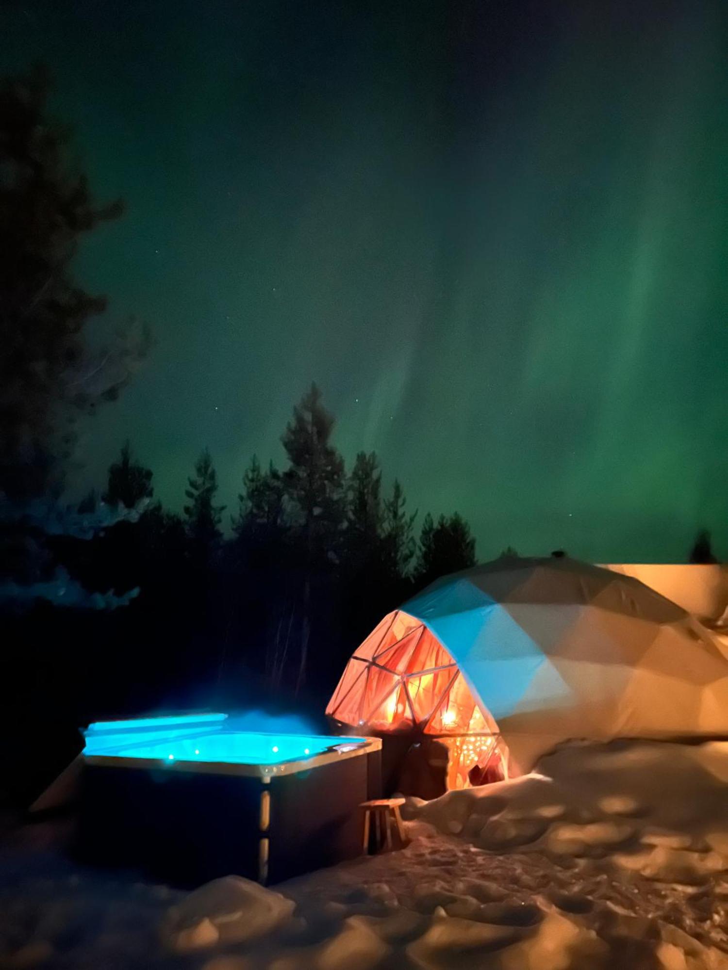 Aurora Igloo Fireplace-Heated Tents In A Secret Forest With Private Jacuzzi And Shared Sauna Bathroom And Dog Friendly Rovaniemi Luaran gambar